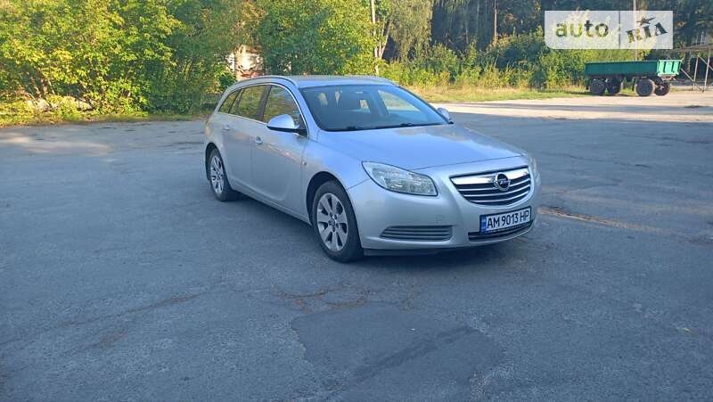 Универсал Opel Insignia 2010 в Звягеле