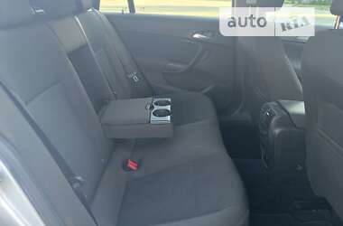 Універсал Opel Insignia 2010 в  фото 11 Універсал Opel Insignia 2010 в