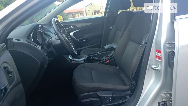 Универсал Opel Insignia 2010 в Звягеле