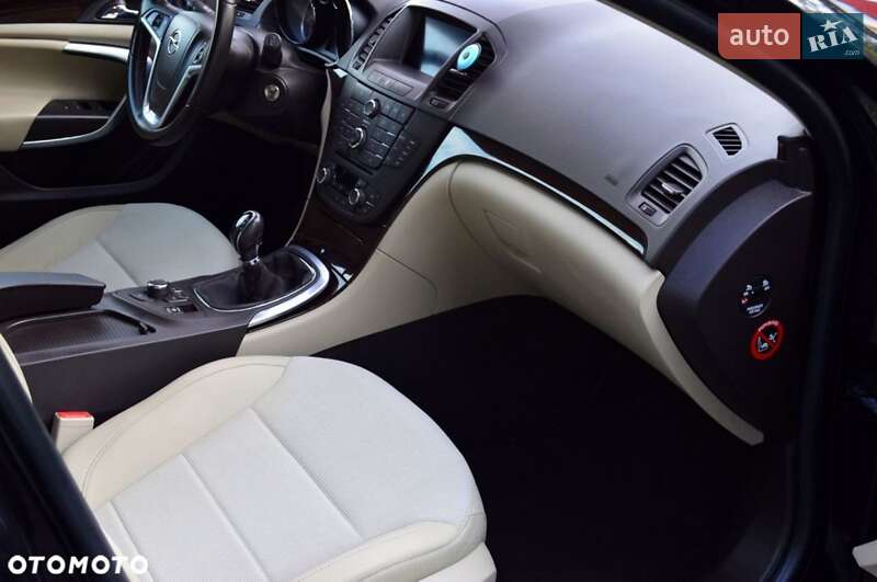 Універсал Opel Insignia 2011 в Житомирі