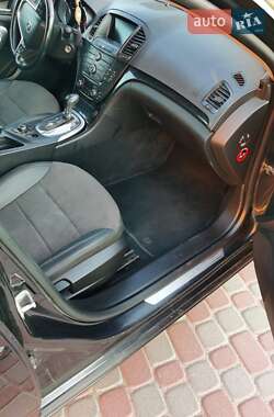 Седан Opel Insignia 2013 в 
