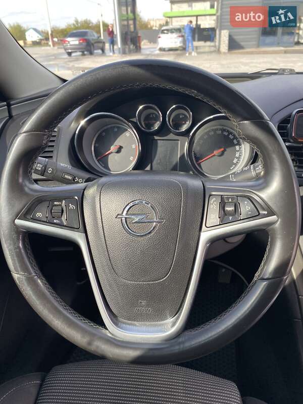 Универсал Opel Insignia 2011 в Каменец-Подольском