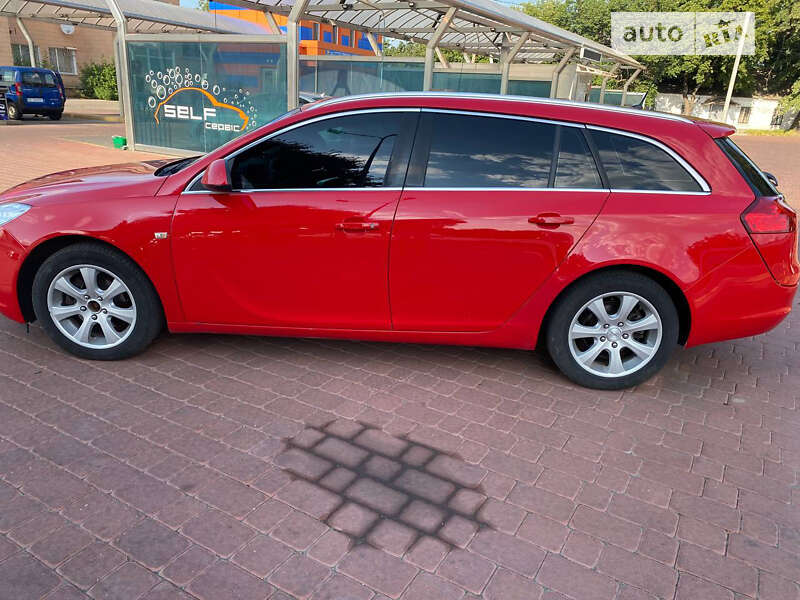 Універсал Opel Insignia 2011 в Полтаві