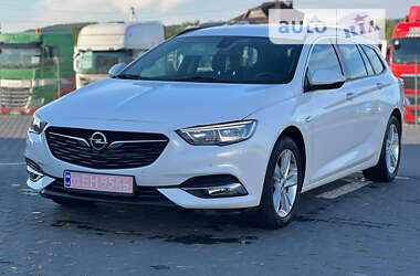 Універсал Opel Insignia 2017 в Чернівцях