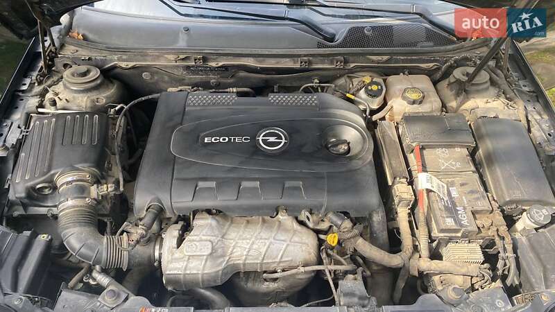 Універсал Opel Insignia 2013 в Яремчі