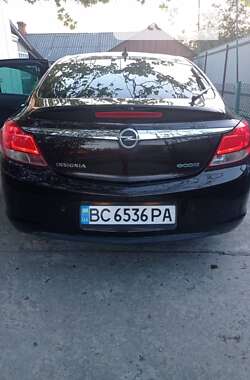 Седан Opel Insignia 2011 в Володимир-Волинському