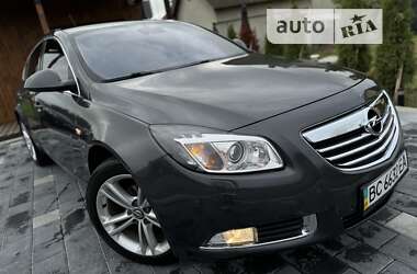 Седан Opel Insignia 2012 в Дрогобичі