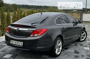 Седан Opel Insignia 2012 в Дрогобичі