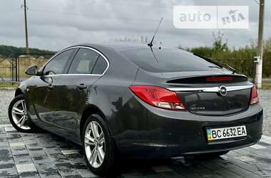 Седан Opel Insignia 2012 в Дрогобичі