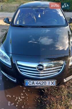 Седан Opel Insignia 2010 в 