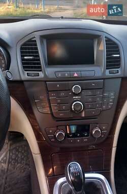 Седан Opel Insignia 2010 в 