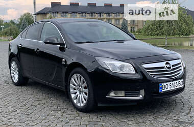 Седан Opel Insignia 2010 в Жовкве