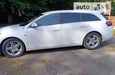 Универсал Opel Insignia 2015 в 