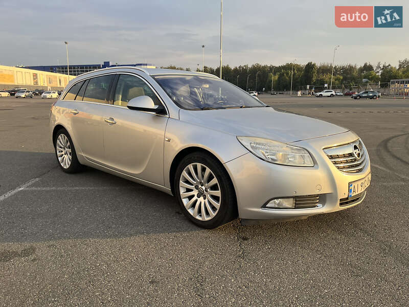 Універсал Opel Insignia 2010 в Києві