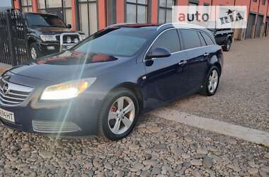 Универсал Opel Insignia 2010 в Тячеве