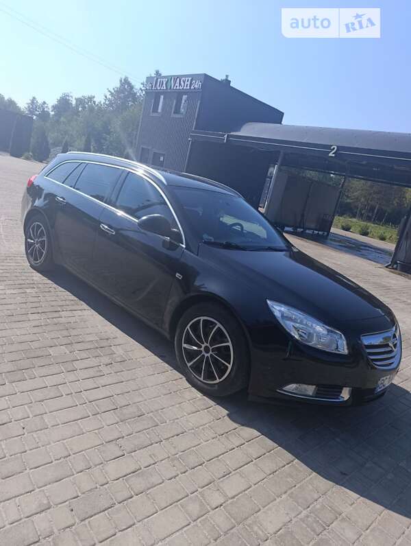 Універсал Opel Insignia 2011 в Яворові