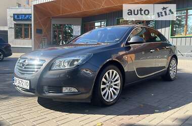 Седан Opel Insignia 2011 в Ровно