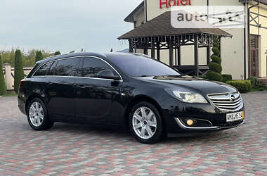 Універсал Opel Insignia 2014 в Чернівцях