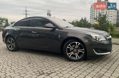 Седан Opel Insignia 2015 в 