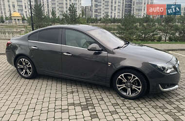 Седан Opel Insignia 2015 в 