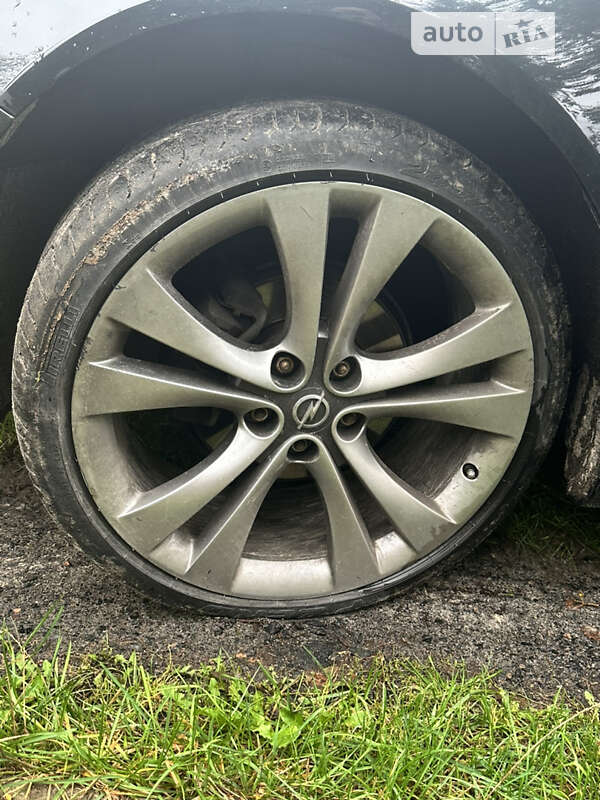 Седан Opel Insignia 2010 в Луцьку