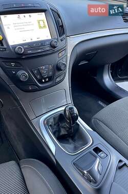Универсал Opel Insignia 2013 в 