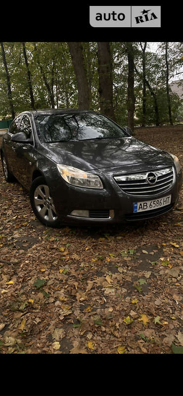 Седан Opel Insignia 2009 в Брацлаві