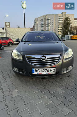 Универсал Opel Insignia 2012 в 