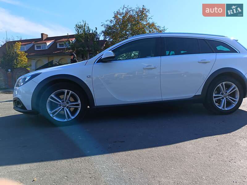 Універсал Opel Insignia 2015 в Івано-Франківську