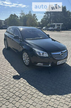 Універсал Opel Insignia 2011 в Чернівцях