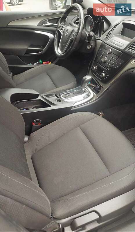 Універсал Opel Insignia 2011 в Дніпрі