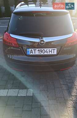 Универсал Opel Insignia 2012 в 