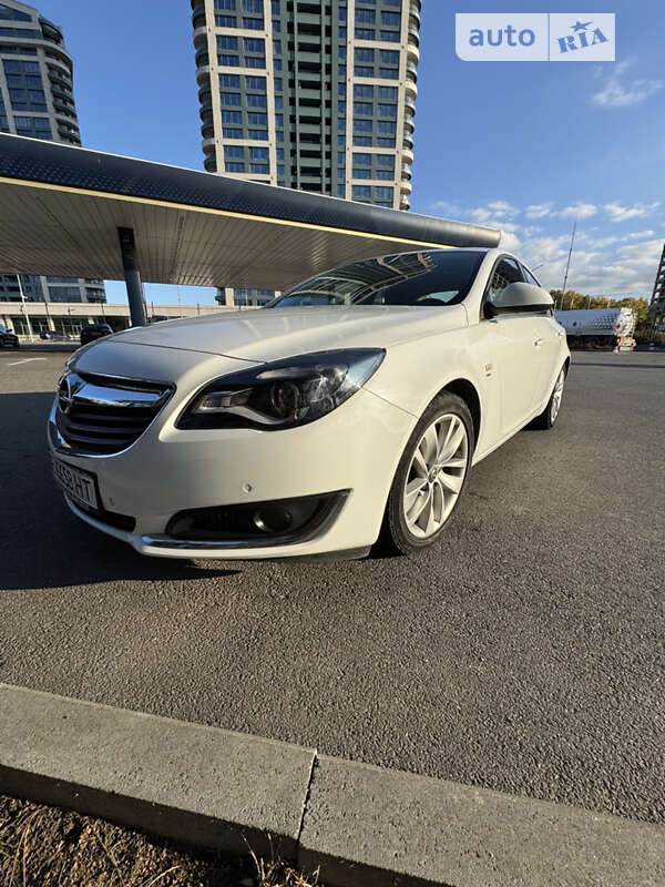 Седан Opel Insignia 2016 в Дніпрі