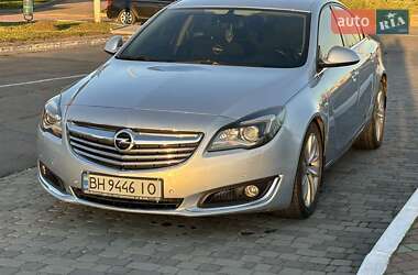 Седан Opel Insignia 2013 в Южному