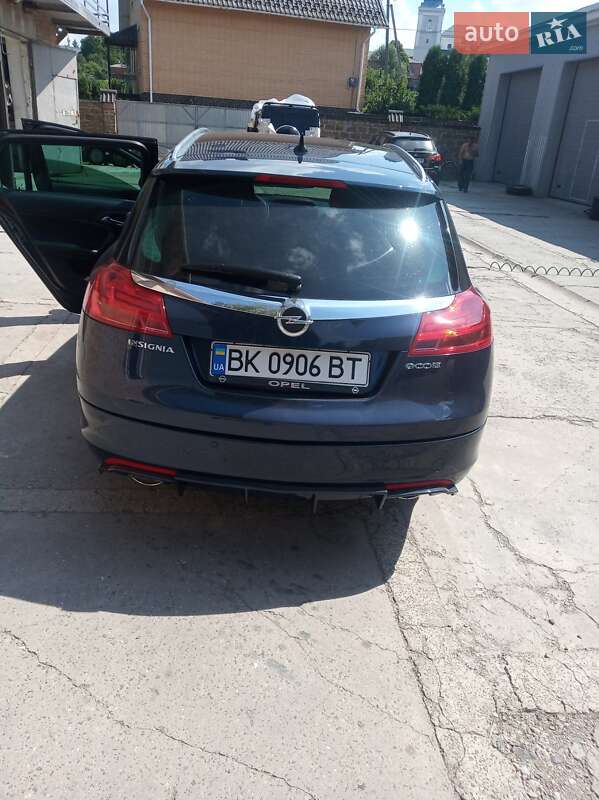 Універсал Opel Insignia 2011 в Дубні