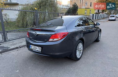 Седан Opel Insignia 2012 в Львові