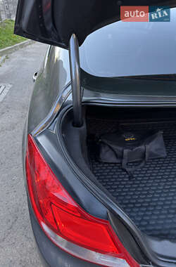 Седан Opel Insignia 2012 в Львові