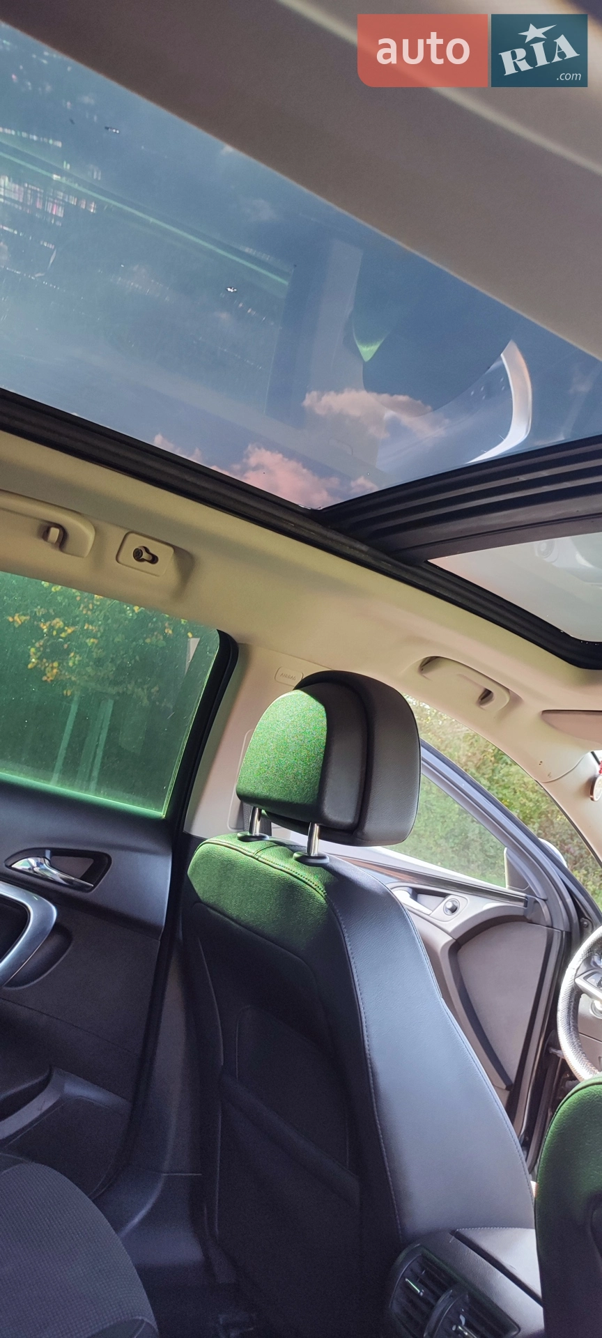 2010 Opel Insignia - мініатюра 8