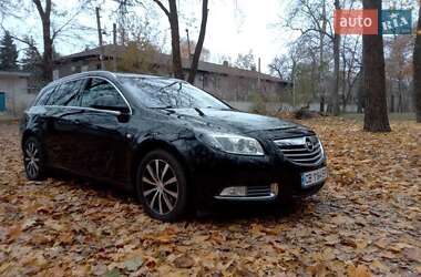 Универсал Opel Insignia 2011 в 