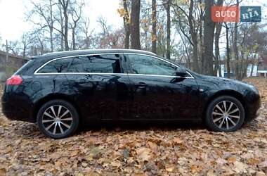 Универсал Opel Insignia 2011 в 