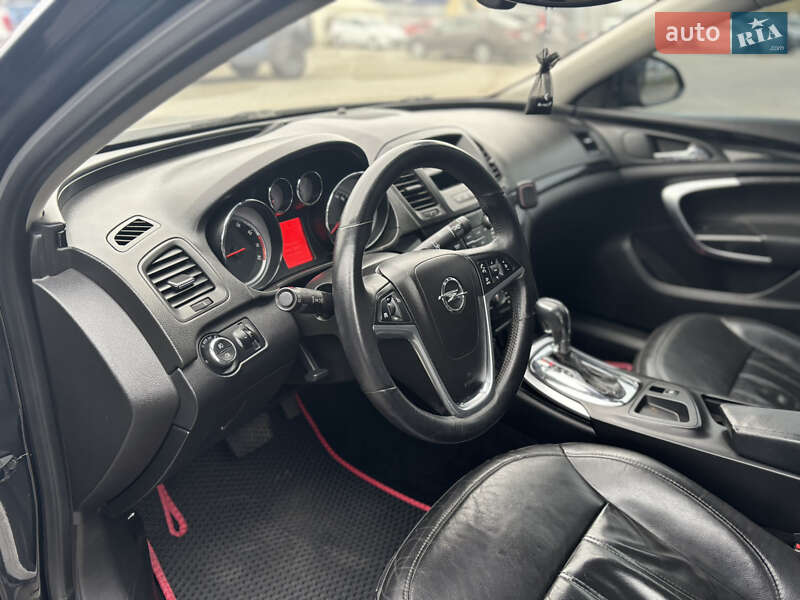 Лифтбек Opel Insignia 2010 в Киеве