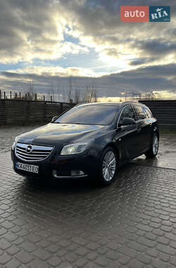 Универсал Opel Insignia 2012 в Березному