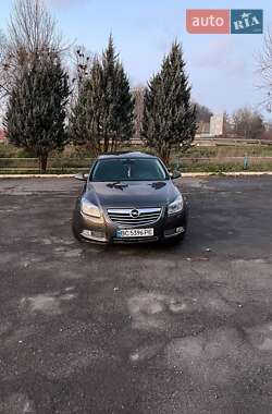 Седан Opel Insignia 2010 в 
