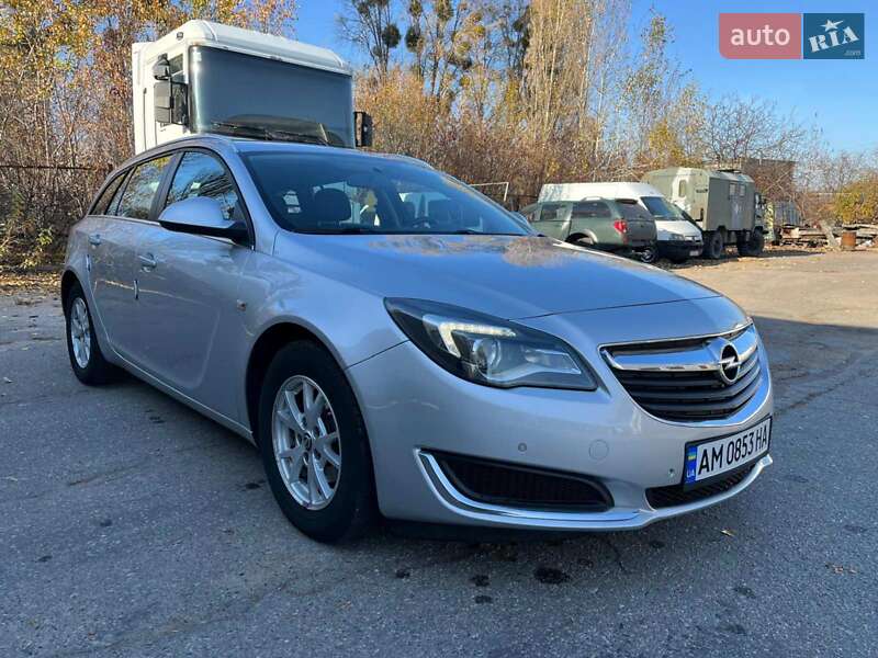 Універсал Opel Insignia 2015 в Житомирі