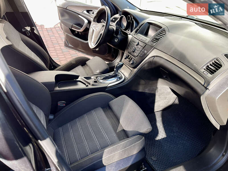 Універсал Opel Insignia 2010 в Івано-Франківську