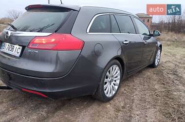 Універсал Opel Insignia 2010 в Хоролі