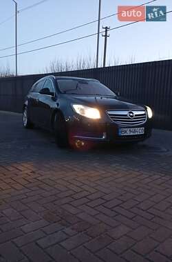 Універсал Opel Insignia 2010 в Сарнах