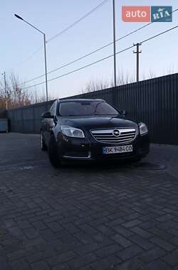 Універсал Opel Insignia 2010 в Сарнах