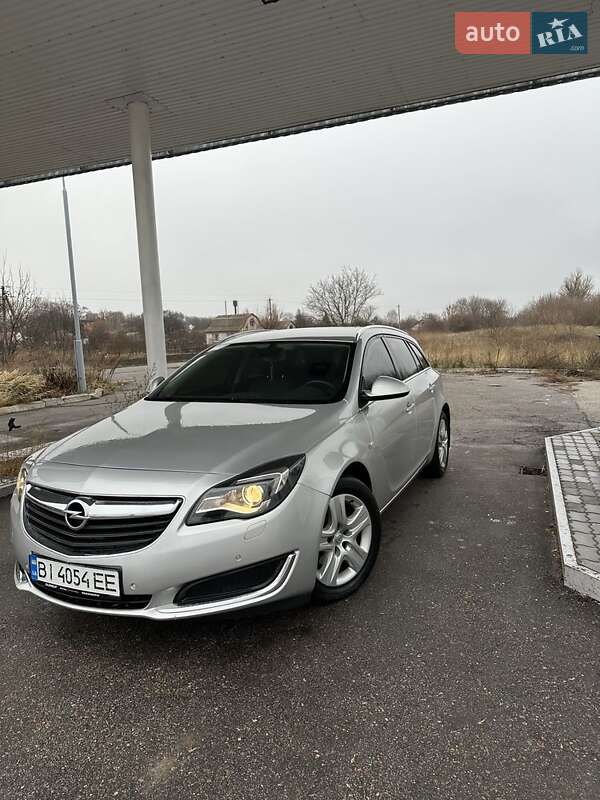 Универсал Opel Insignia 2015 в Глобине