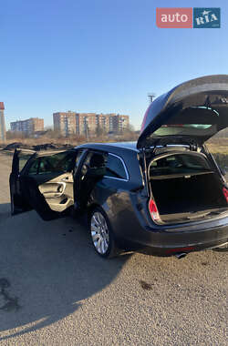 Универсал Opel Insignia 2009 в 
